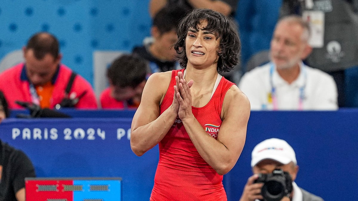 PTI : In a massive heartbreak for Indians, Vinesh Phogat was on Wednesday disqualified from the Olympics after being found overweight ahead of her women's 50kg final in Paris.

